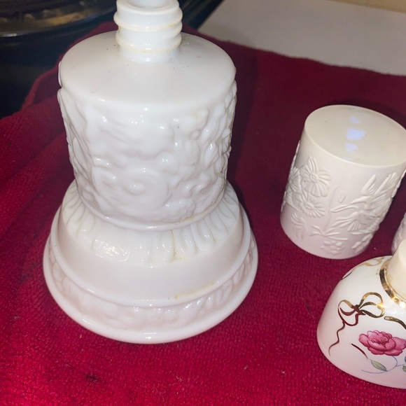 4 collectable vintage empty perfume bottles  irice , Avon and l’air du temps - Picture 9 of 9